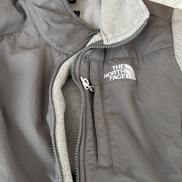Women’s NorthFace Jacket, size small - Picture 2 of 4